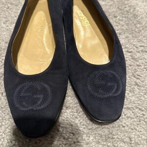 Gucci suede ballet flats in black - 37C